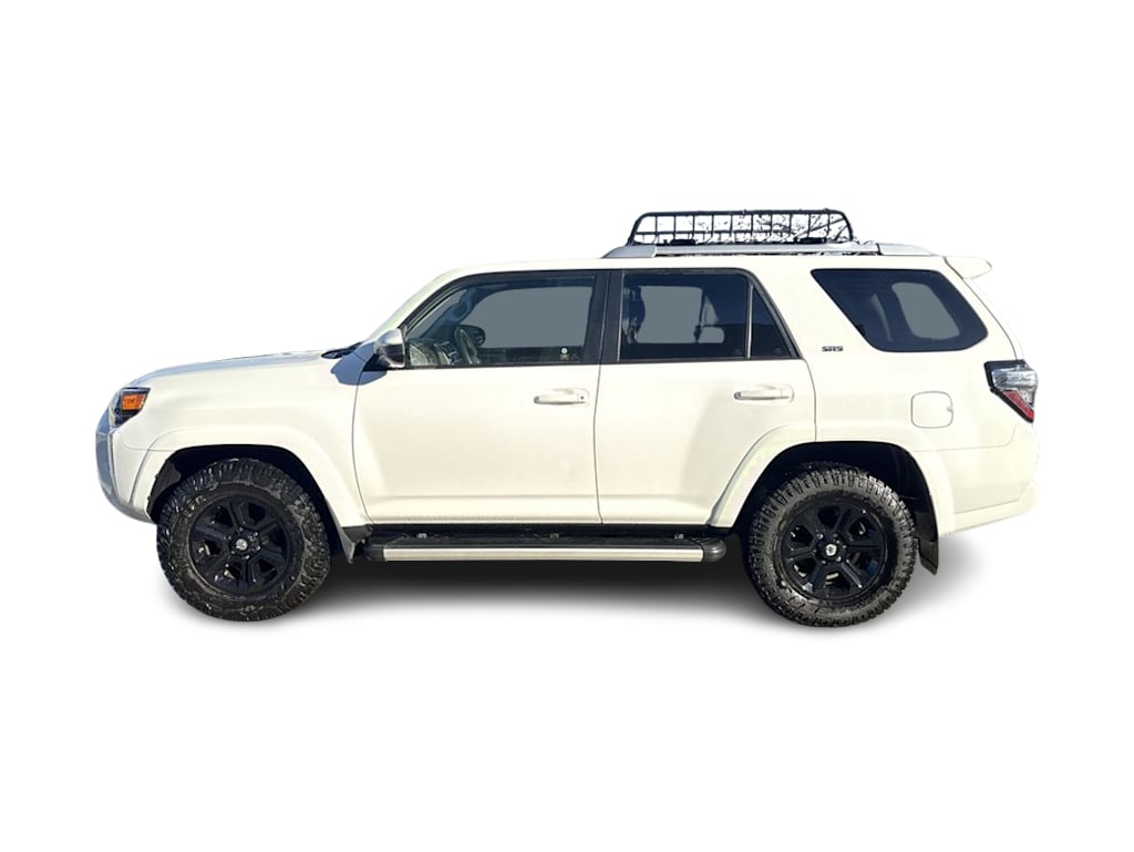 Thumbnail: 2017 Toyota 4Runner - 3
