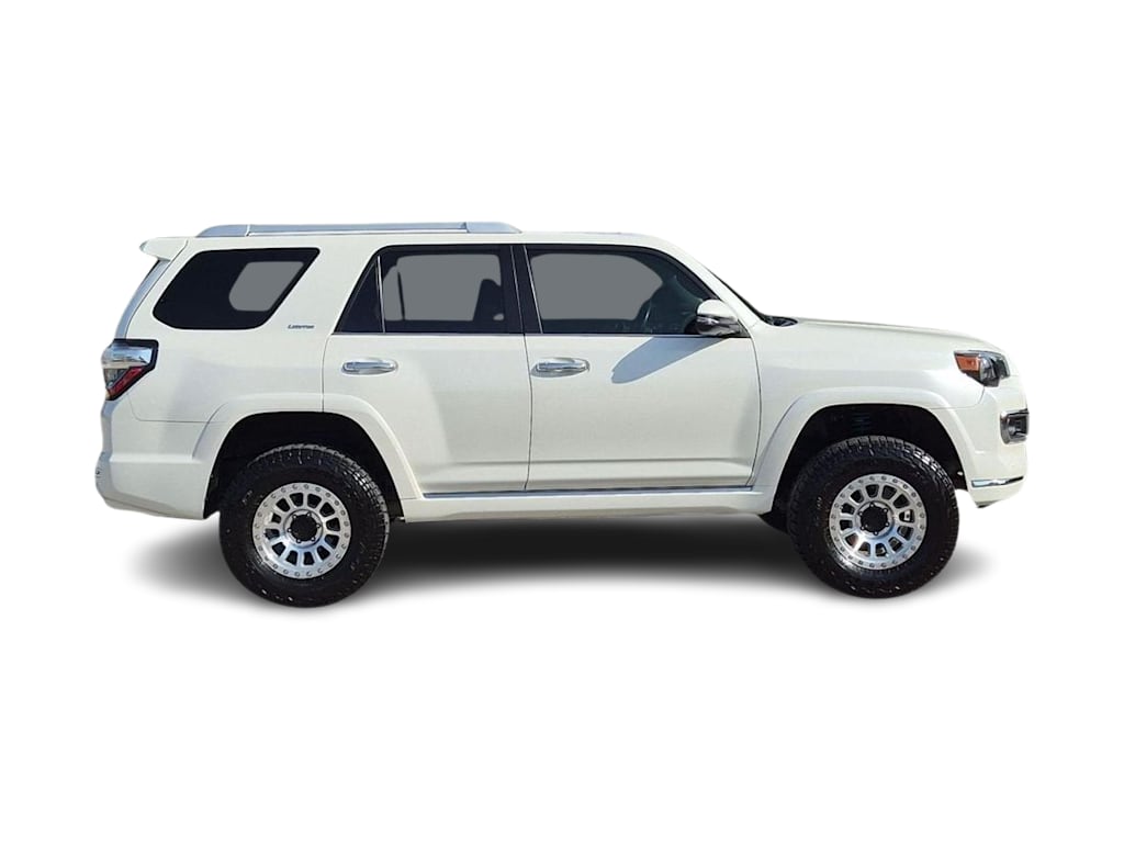 Thumbnail: 2018 Toyota 4Runner - 21