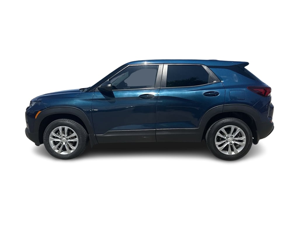 Thumbnail: 2021 Chevrolet TrailBlazer - 3