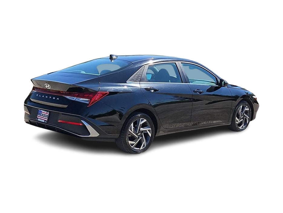 Thumbnail: 2025 Hyundai Elantra - 19