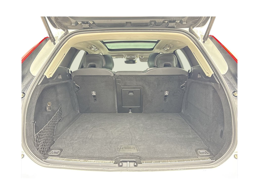 Thumbnail: 2023 Volvo XC60 - 17