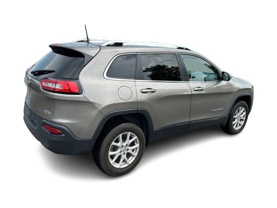 Thumbnail: 2017 Jeep Cherokee - 19