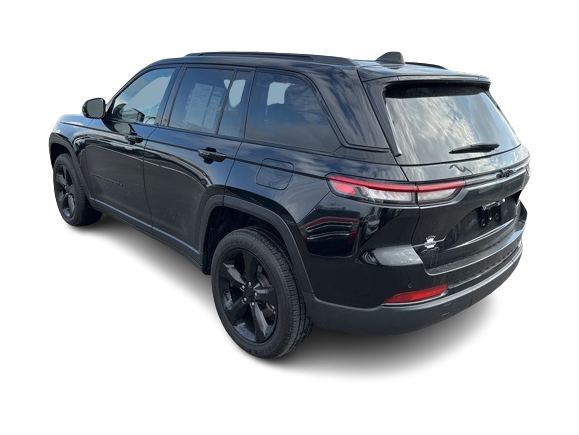 Thumbnail: 2023 Jeep Grand Cherokee - 3