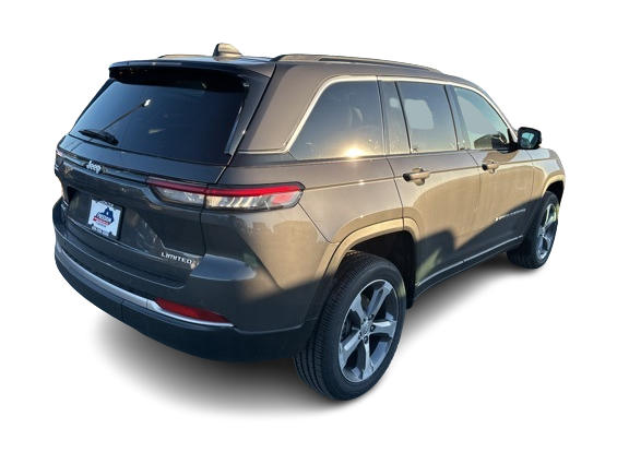 Thumbnail: 2026 Jeep Grand Cherokee - 22