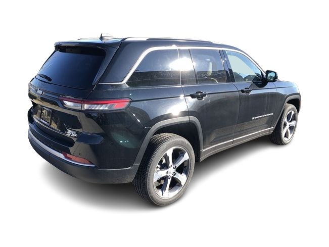 Thumbnail: 2026 Jeep Grand Cherokee - 16