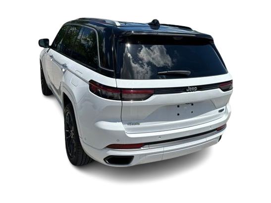 Thumbnail: 2023 Jeep Grand Cherokee - 23