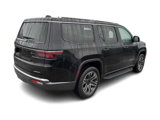 Thumbnail: 2022 Jeep Wagoneer - 23