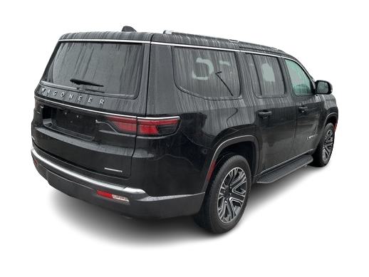 Thumbnail: 2022 Jeep Wagoneer - 22