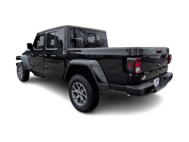 Thumbnail: 2026 Jeep Gladiator - 4