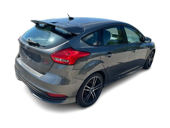 Thumbnail: 2016 Ford Focus - 19