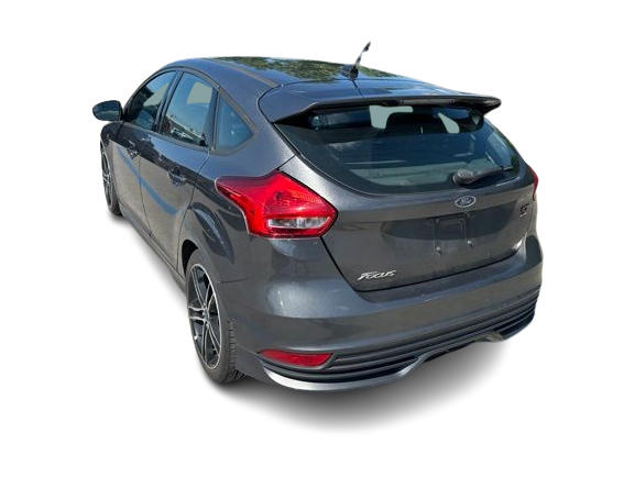 Thumbnail: 2016 Ford Focus - 18