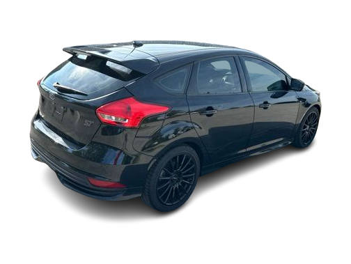 Thumbnail: 2017 Ford Focus - 15