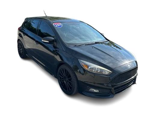 Thumbnail: 2017 Ford Focus - 17