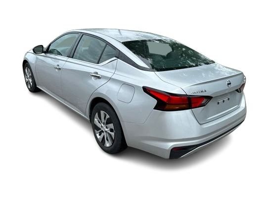 Thumbnail: 2022 Nissan Altima - 3