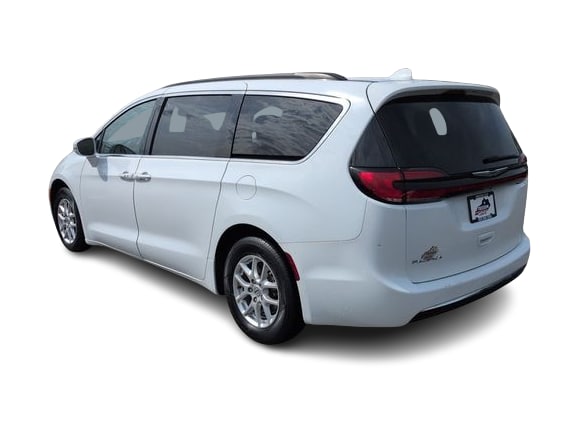 Thumbnail: 2022 Chrysler Pacifica - 4