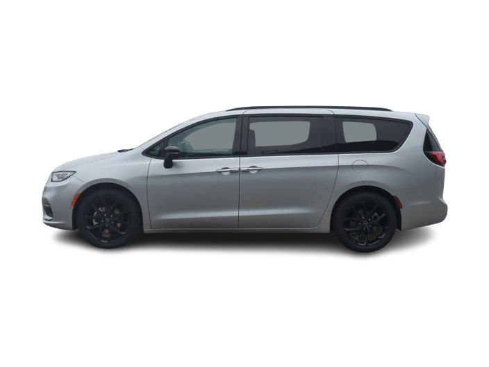 Thumbnail: 2026 Chrysler Pacifica - 3