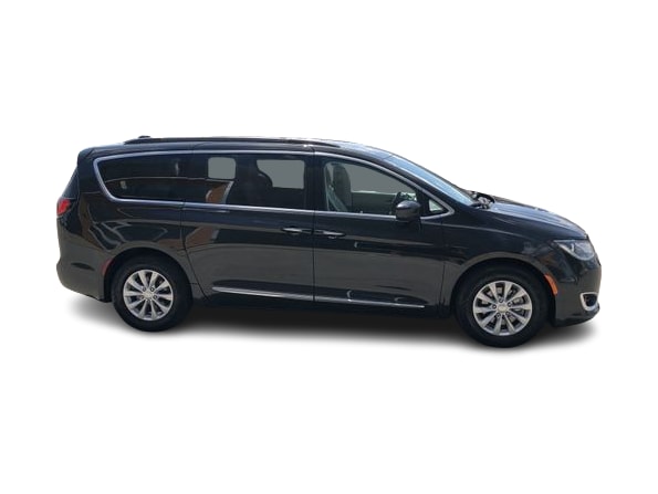 Thumbnail: 2017 Chrysler Pacifica - 20