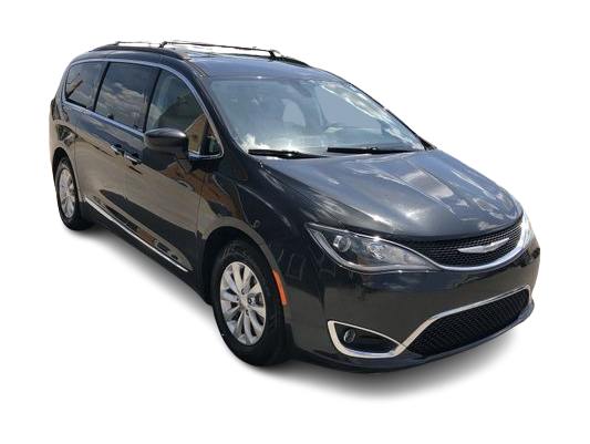 Thumbnail: 2017 Chrysler Pacifica - 21