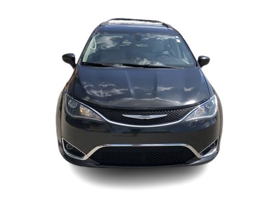 Thumbnail: 2017 Chrysler Pacifica - 6