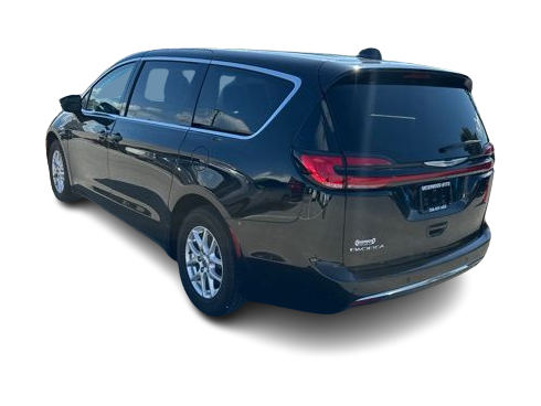 Thumbnail: 2024 Chrysler Pacifica - 3