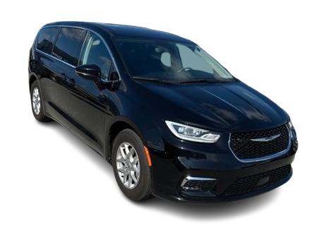 Thumbnail: 2024 Chrysler Pacifica - 24