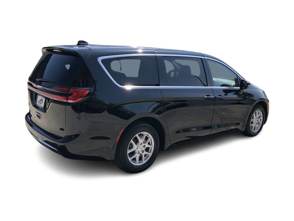 Thumbnail: 2024 Chrysler Pacifica - 19