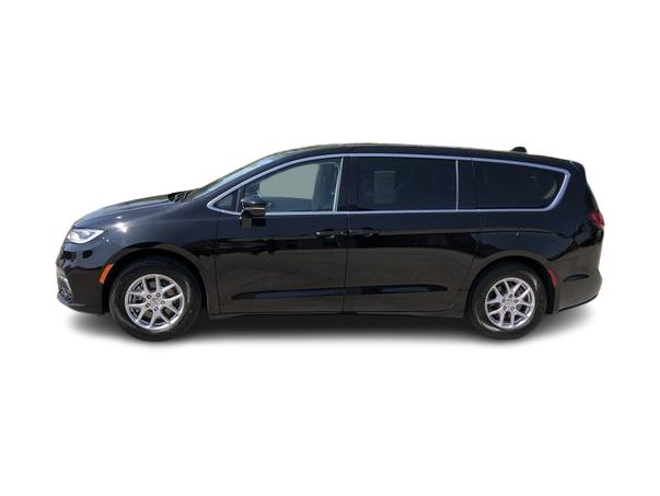 Thumbnail: 2024 Chrysler Pacifica - 3