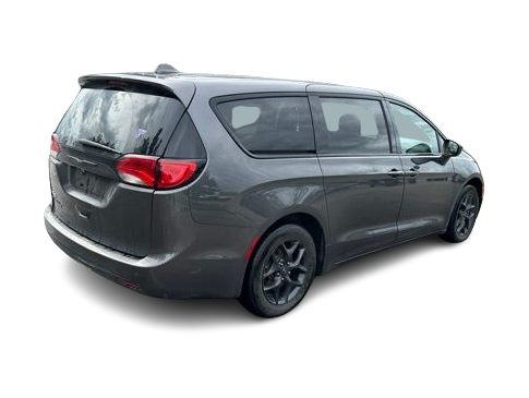 Thumbnail: 2020 Chrysler Pacifica - 17