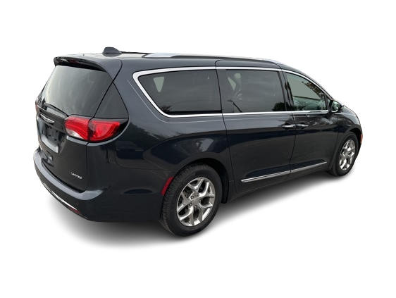 Thumbnail: 2019 Chrysler Pacifica - 24