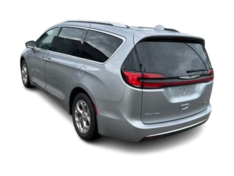 Thumbnail: 2021 Chrysler Pacifica - 17