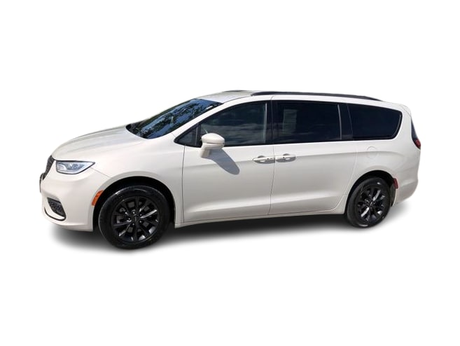 Thumbnail: 2021 Chrysler Pacifica - 3