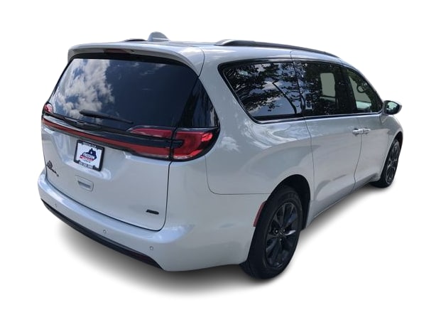 Thumbnail: 2021 Chrysler Pacifica - 19