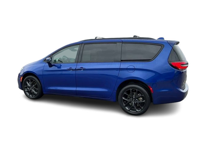 Thumbnail: 2021 Chrysler Pacifica - 21