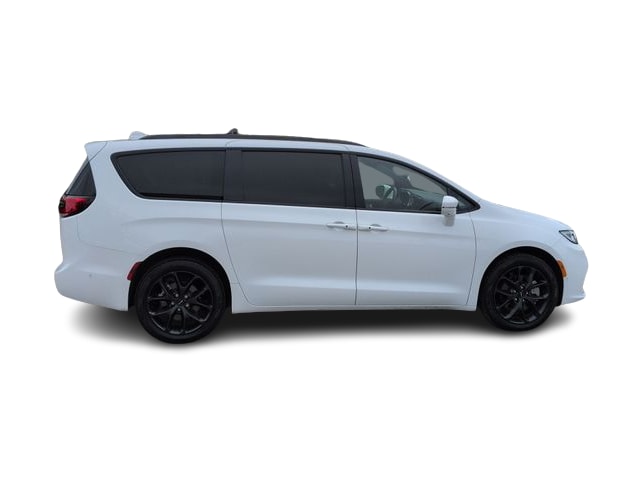 Thumbnail: 2022 Chrysler Pacifica - 20