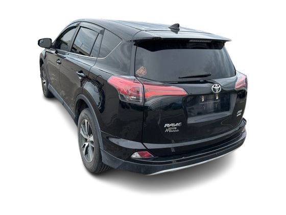Thumbnail: 2018 Toyota RAV4 - 16