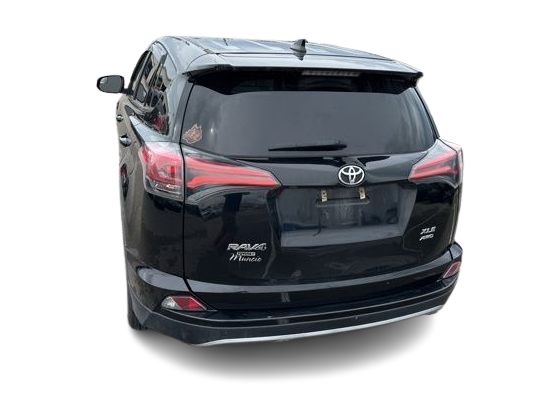 Thumbnail: 2018 Toyota RAV4 - 5