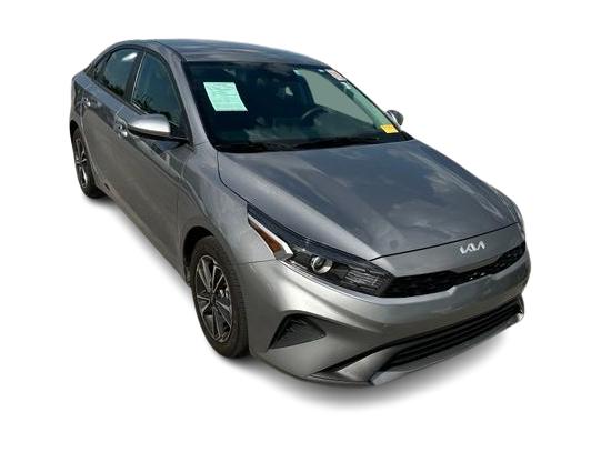 Thumbnail: 2024 Kia Forte - 16