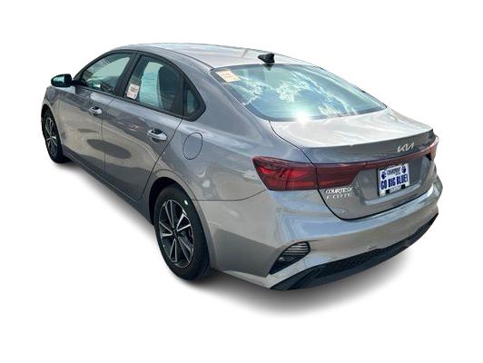 Thumbnail: 2024 Kia Forte - 3