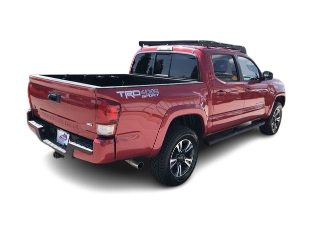 Thumbnail: 2016 Toyota Tacoma - 18