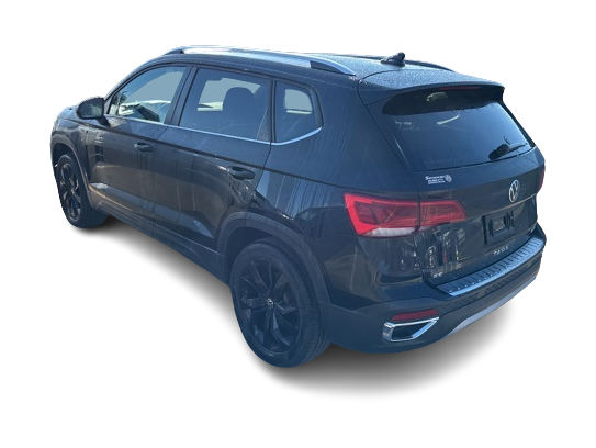 Thumbnail: 2022 Volkswagen Taos - 17