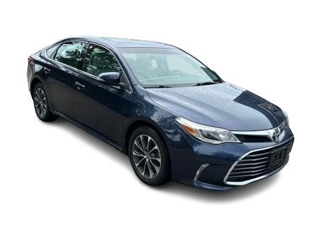 Thumbnail: 2016 Toyota Avalon - 17