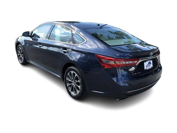 Thumbnail: 2016 Toyota Avalon - 4