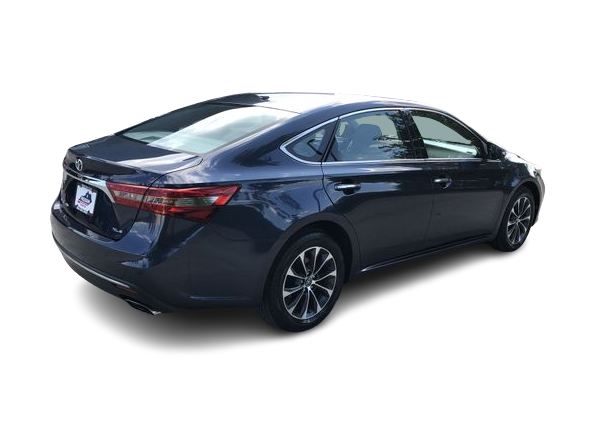 Thumbnail: 2016 Toyota Avalon - 18