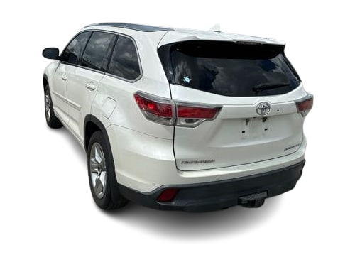 Thumbnail: 2016 Toyota Highlander - 21
