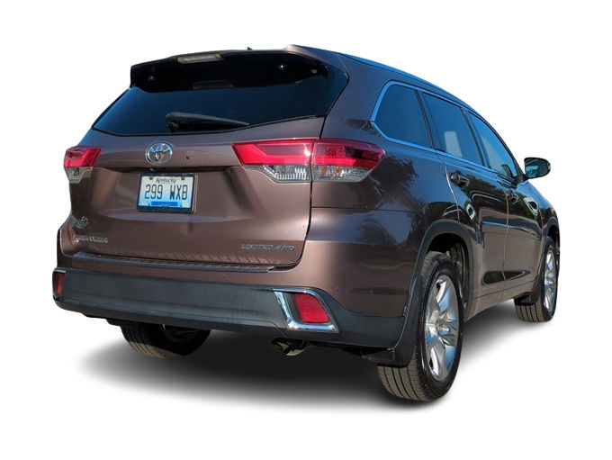 Thumbnail: 2017 Toyota Highlander - 23