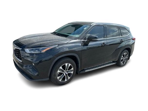 Thumbnail: 2022 Toyota Highlander - 3