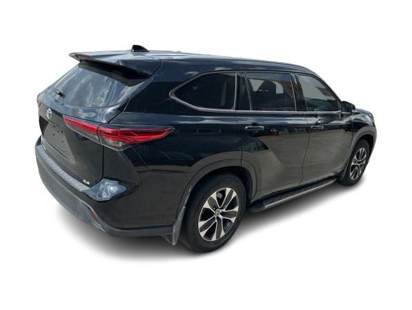 Thumbnail: 2022 Toyota Highlander - 23