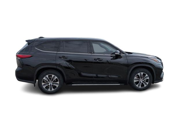 Thumbnail: 2022 Toyota Highlander - 23