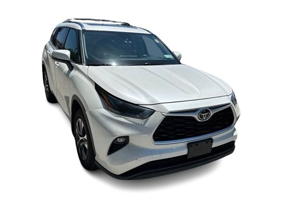 Thumbnail: 2021 Toyota Highlander - 27