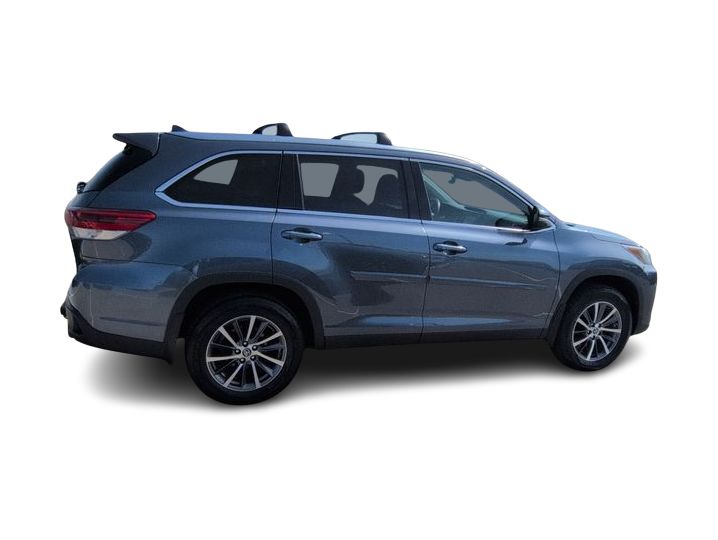 Thumbnail: 2019 Toyota Highlander - 22
